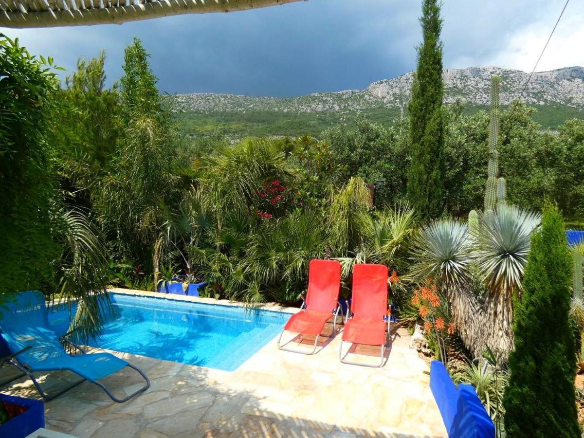 Villa Tropica, Total Privacy, Tropical Garden And Private Pool Kastela Exterior photo